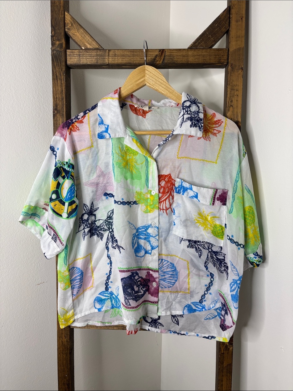 Blush Coastal Seashell Nautical Print Button Front Shirt Size L